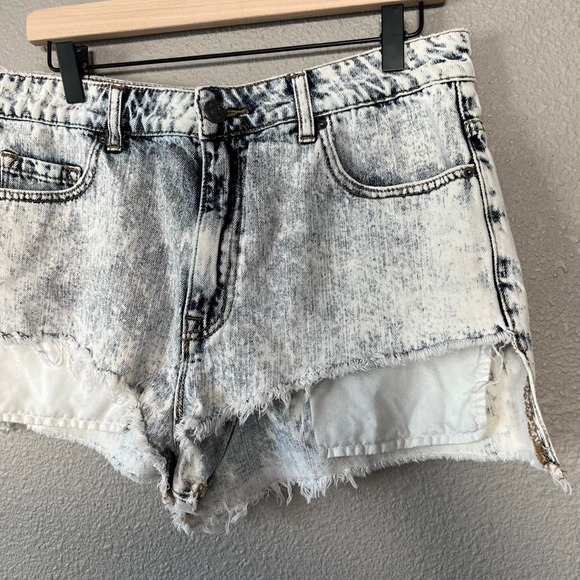 BDG Acid Wash High-Rise Lou Denim Hi-Low Shortie Cut Off Distressed Shorts 32 - Picture 6 of 9
